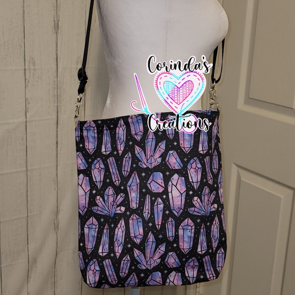HANDMADE purple crystals crossbody pursehandmade with cotton (exterior) and fau